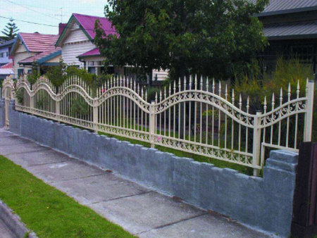 鐵(tiě)藝護欄(lan)