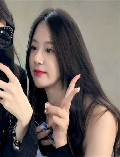 人物深度分析：《笼中人》中的衍生的产品开发与产业链 认识表演艺术的价值